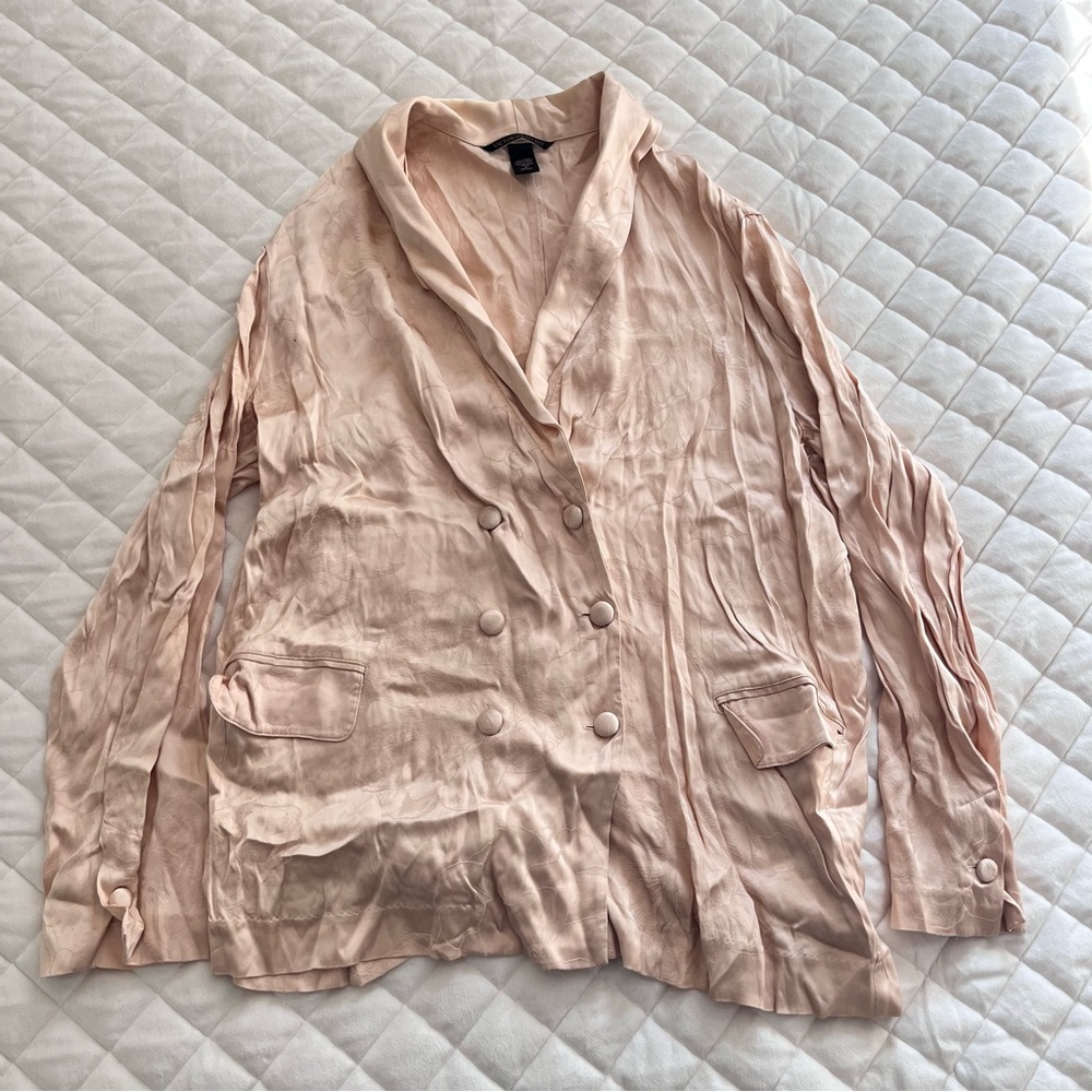 Victoria’s Secret rose light pink shiny patterned button up blazer medium
